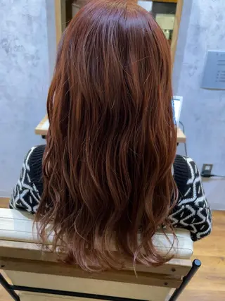 カラー 三條場 彩夏のヘアスタイル