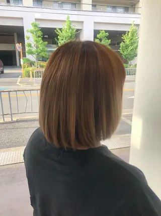 ミディアム カラー 松葉 幸代のヘアスタイル