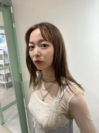 セミロング カラー naito/ブリーチ /エクステ/縮毛のヘアスタイル