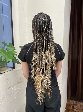 セミロング ヘアアレンジ コーンロウ／ブレイズ SYUのヘアスタイル