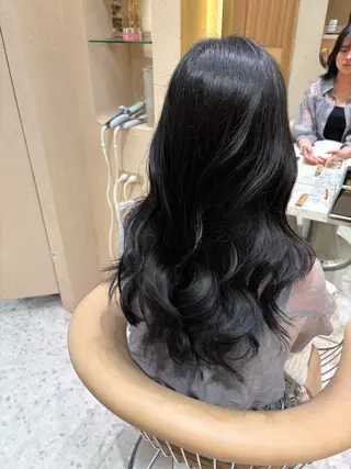 ロング Kanami/韓国風 /艶カラーのヘアスタイル