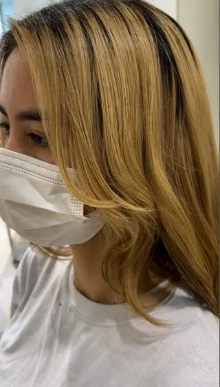 ミディアム カラー パーマ ヘアアレンジ メンズ キッズ ネイル マツエク・マツパ アイブロウ 堀井 凌平のヘアスタイル