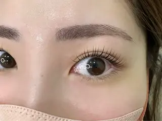 マツエク・マツパ SALON所属・【SALON】東海市 神崎里奈の眉毛・アイブロウイメージ