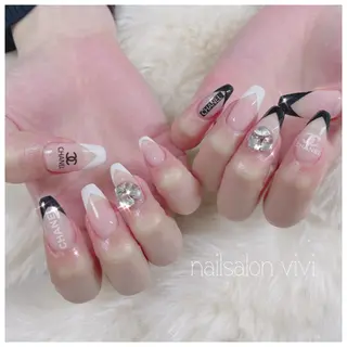 ネイル ＶＩＶＩ nailsalonのネイルデザイン