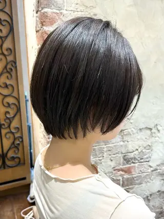 ショート カラー 💍新宿ショート 💍岩田莉奈のヘアスタイル