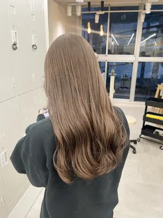 ロング カラー ユイナ 🕊NaVI ベージュ/透明感のヘアスタイル