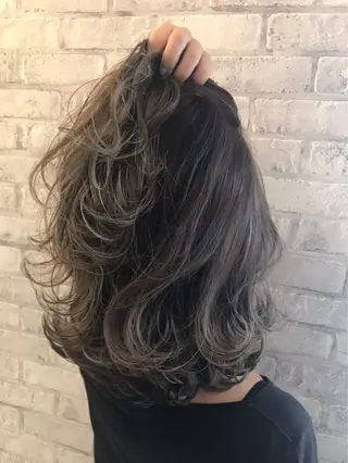 セミロング カラー 大人レイヤー& 透明感カラー💄のヘアスタイル
