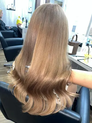 ロング カラー Hair salon Nexus所属・中島 静紅のヘアスタイル