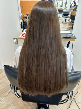 ロング カラー ベージュ/ダブルカラ ー/新潟駅/青柳萌果のヘアスタイル