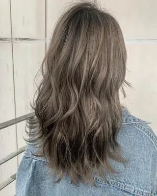 セミロング カラー 髪質改善will hairdesignのヘアスタイル