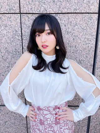 セミロング 酒井 里穂のヘアスタイル