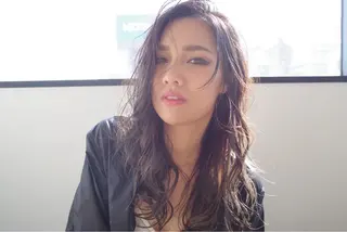 ロング カラー ハイトーン/レイヤー /ケアブリーチ石川治のヘアスタイル