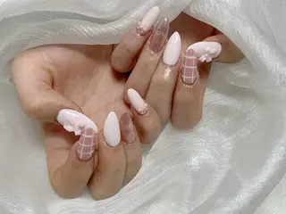 ネイル U·Mi nail salon所属・U·Mi 上野御徒町容のネイルデザイン