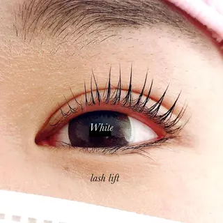 マツエク・マツパ White/マツエク /まつパ/耳つぼのマツエク・マツパデザイン