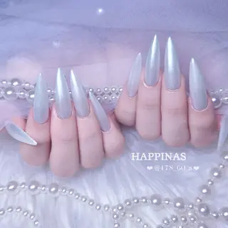 ネイル HAPPINAS🎀 🖤 れん┇痛ネイルのネイルデザイン