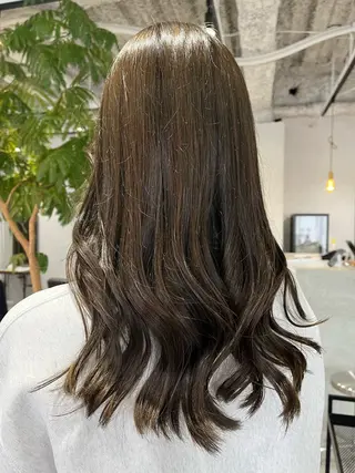 ロング 佐藤 香苗のヘアスタイル