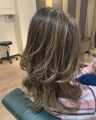 セミロング 碓井 美雪のヘアスタイル