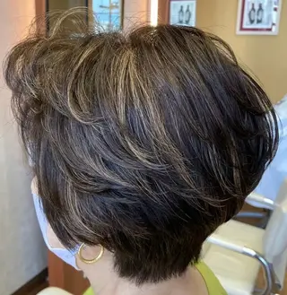 ショート 安田 妃良のヘアスタイル
