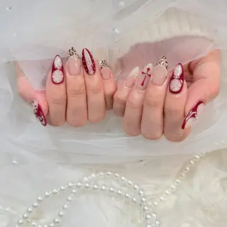 セミロング マシェリローズ所属・Macherie Roseのネイルデザイン