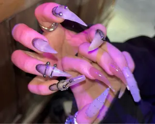 ネイル 🪐富島彩夏 /海外nail🪐のネイルデザイン