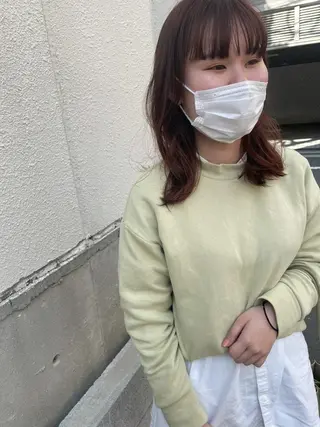 セミロング さの あやねのヘアスタイル