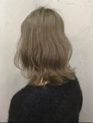 ミディアム カラー 高柳 麻美のヘアスタイル