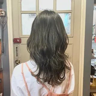 セミロング カラー BRITS 渡辺 菜々子のヘアスタイル