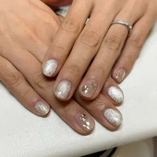 ネイル ビオール エトレ （Be All etre）所属・坂本 美玖のネイルデザイン