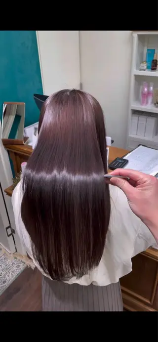 ロング gite KOHOKU所属・髪質改善レイヤー/ 雨のヘアスタイル