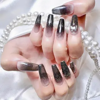 ネイル RAFFINE 月🦋🩵のネイルデザイン