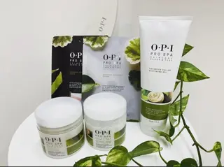 AYA Reginaのネイルデザイン