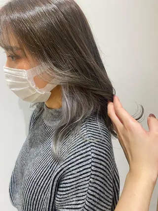セミロング 透明感カラー 天羅のヘアスタイル