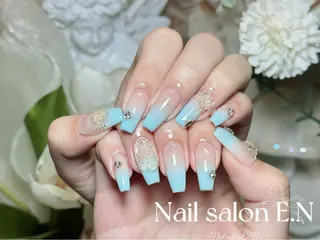 ネイル E.N🦋 長さ出し/持ち込みのネイルデザイン