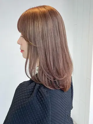 カラー セミロング ITbyALBUM 藤沢店のヘアスタイル