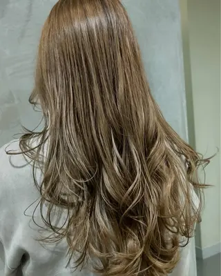 ロング カラー 北岡 樹穂のヘアスタイル