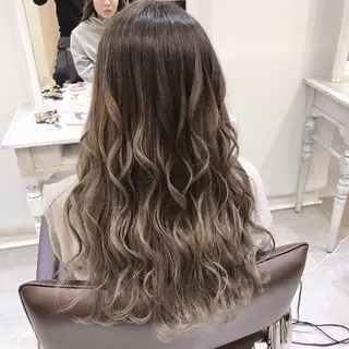 セミロング カラー ヘアアレンジ Device ディバイスのヘアスタイル