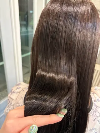 ロング 木津奈保子💚 ✨艶髪のヘアスタイル