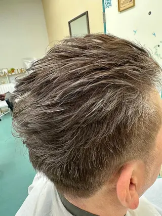 カラー メンズ 外山 理都子のエステ・リラクイメージ