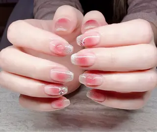 ネイル R inのネイルデザイン