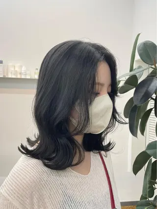 ミディアム ハイトーンカラー/ miyuuのヘアスタイル