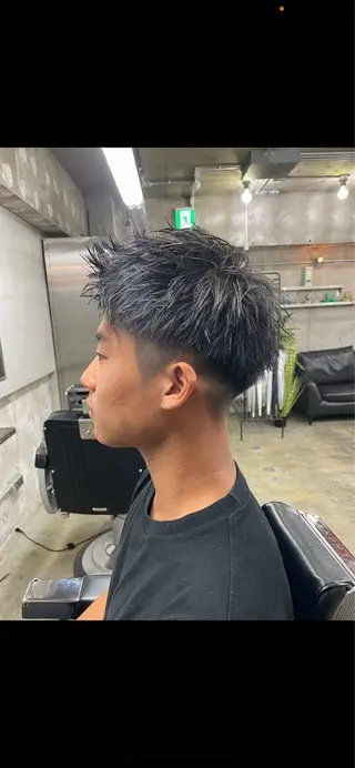 メンズ メンズパーマ特化サロンLond LOGAN所属・SEIYA メンズパーマ職人のヘアスタイル