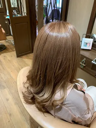 カラー セミロング 高階 晃一 /レイヤーカットのヘアスタイル