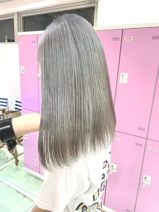 カラー 艶髪 🦋CON🦋のヘアスタイル