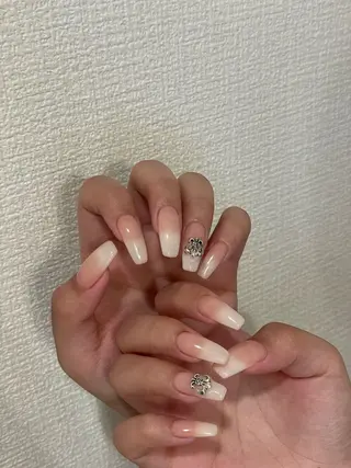 ネイル Ami 🦥のネイルデザイン