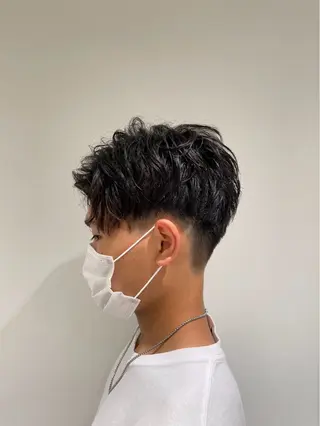 メンズ 【シャドウパーマ センターパート】義心のヘアスタイル