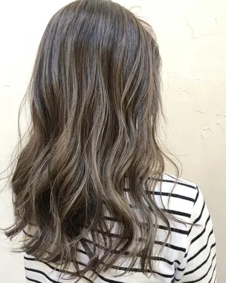 セミロング カラー luve heart's And Be minamisemba所属・脇坂 佳世の眉毛・アイブロウイメージ