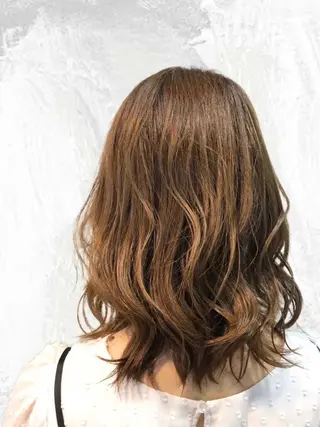 セミロング 服部 里美のヘアスタイル