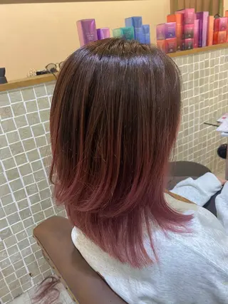 ミディアム Keshiki   hair design所属・くびれショート・ボブ デザインカラー特化のヘアスタイル