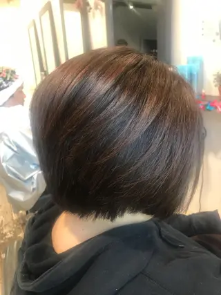 ショート カラー 水原 恵莉香のヘアスタイル