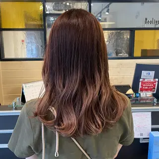 セミロング カラー スナコザワ レナのヘアスタイル